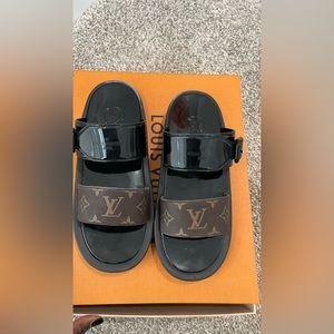 Rare find! Louis Vuitton sunbath slide